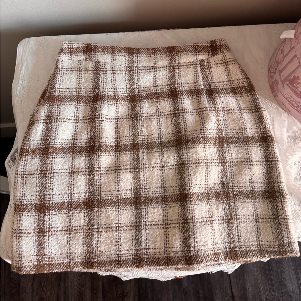 Plaid Tweed Mini Skirt in Cream and Brown - Picture 2 of 4